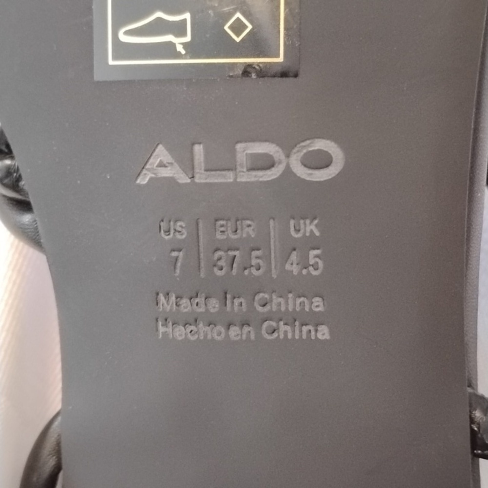 Aldo Black Strappy Flat Board Sandals Sleek Design, Size: 7, NWT - Picture 4 of 7